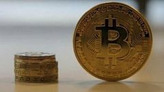 لماذا يقبل رواد العالم الافتراضي على استعمال عملة "بيتكوين"؟