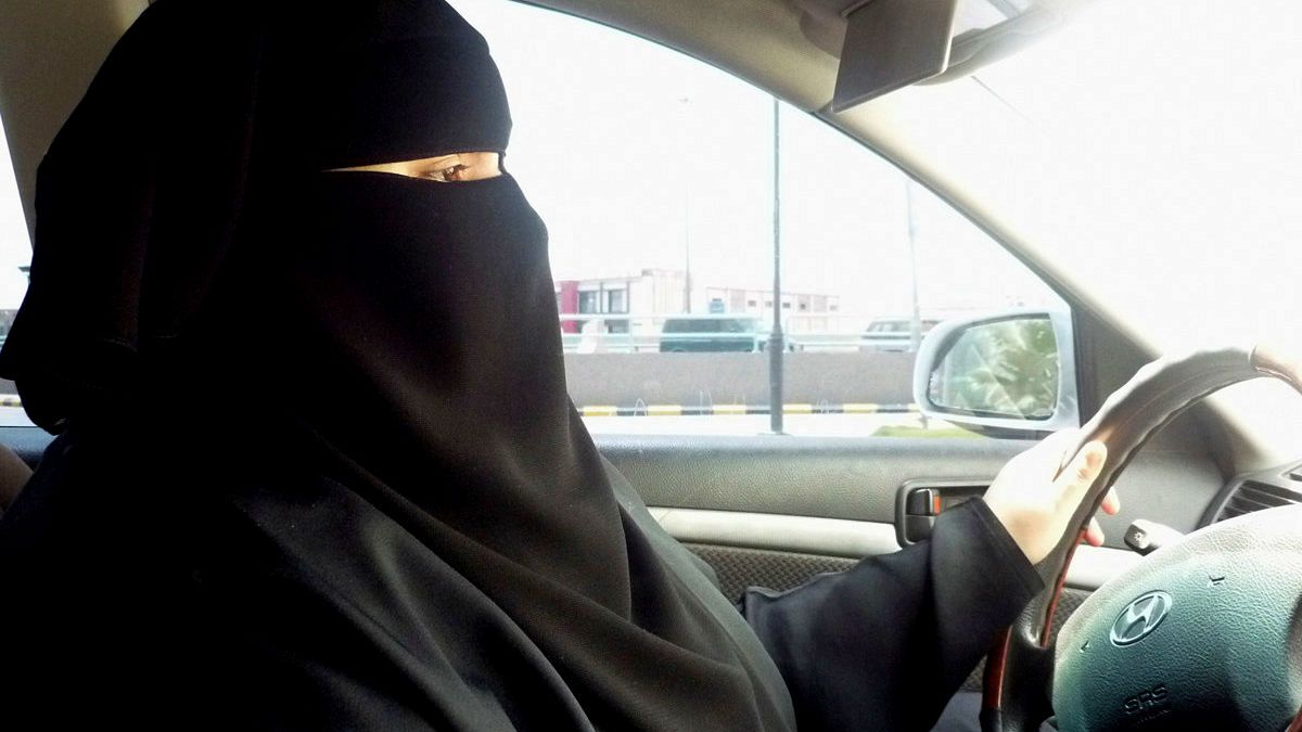Saudi king issues decree allowing all women to drive - Al Arabiya TV