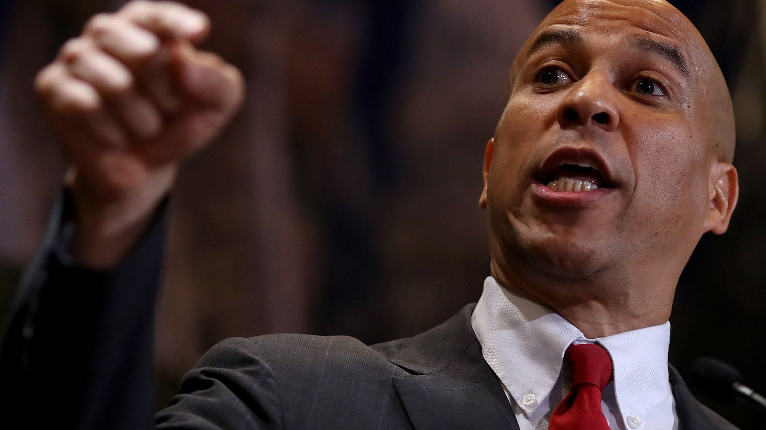 Image: Presidential Candidate Cory Booker At Machinists And Aerospace Worke
