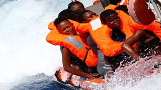 مشروع إيطاليا الاستثماري لوقف تدفق المهاجرين الأفارقة