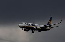A Ryanair újabb járatokat töröl