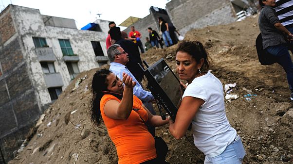 Meksika depremin yaralarını sarıyor Meksika depremin yaralarını sarıyor