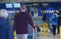 Ryanair, acusada de vulnerar los derechos de sus pasajeros afectados por las cancelaciones