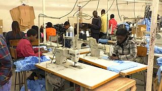 In Zimbabwe, the fashion sector suffers from economic crisis [no comment]