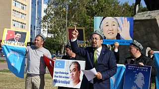 Çin: Uygur Türklerine evinizdeki Kur'an ve seccadeleri teslim edin emri