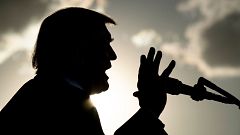Image: President Donald Trump speaks during a campaign rally in Montoursvil