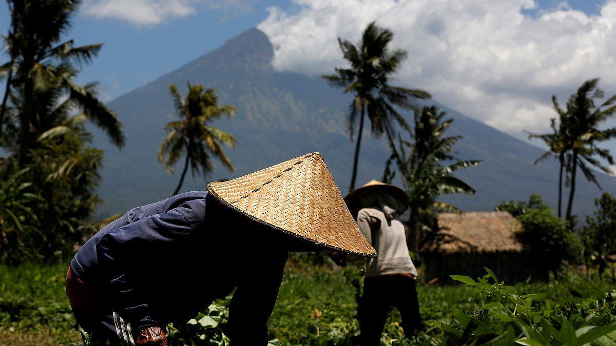 Bali volcano evacuees prepare for eruption