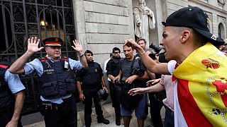 حال‌و‌هوای کاتالونیا از لنز دوربین‌ها؛ ساعاتی مانده به برگزاری همه‌پرسی استقلال