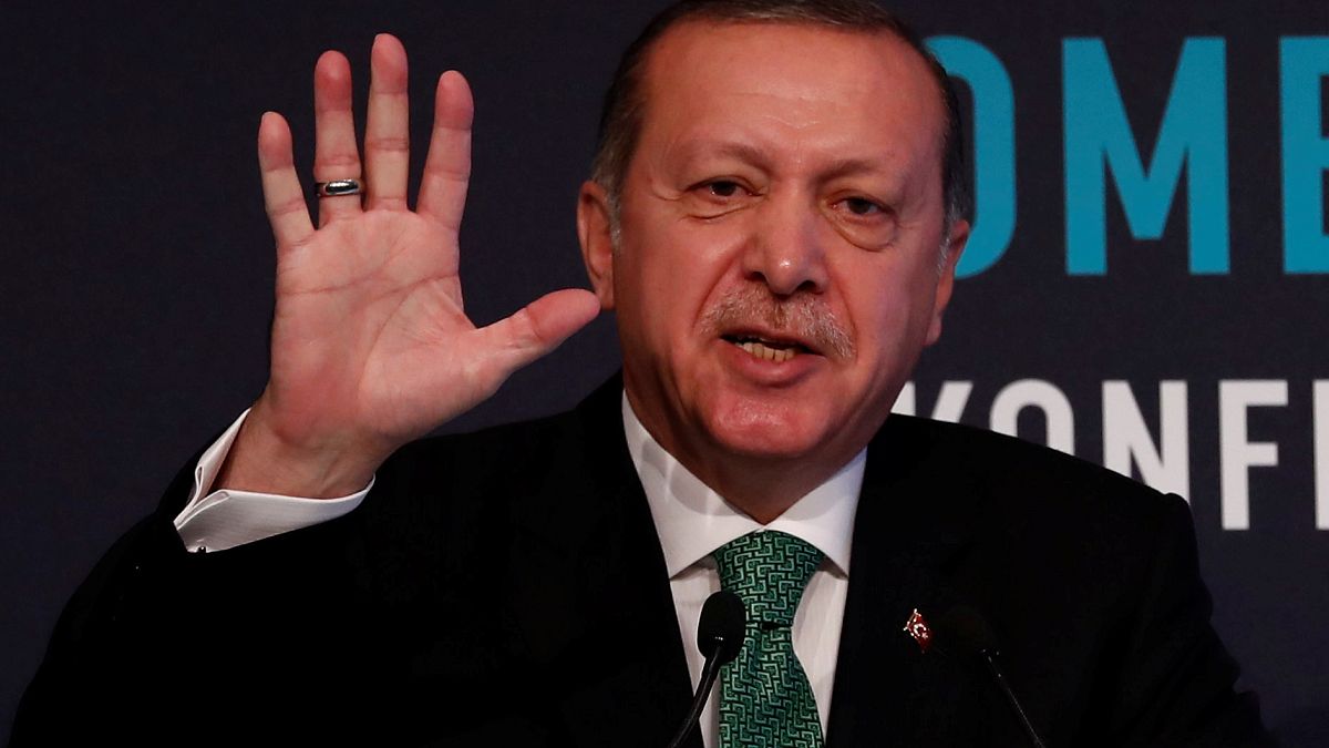 إردوغان يتوعد سلطات كردستان "بدفع ثمن" الاستفتاء