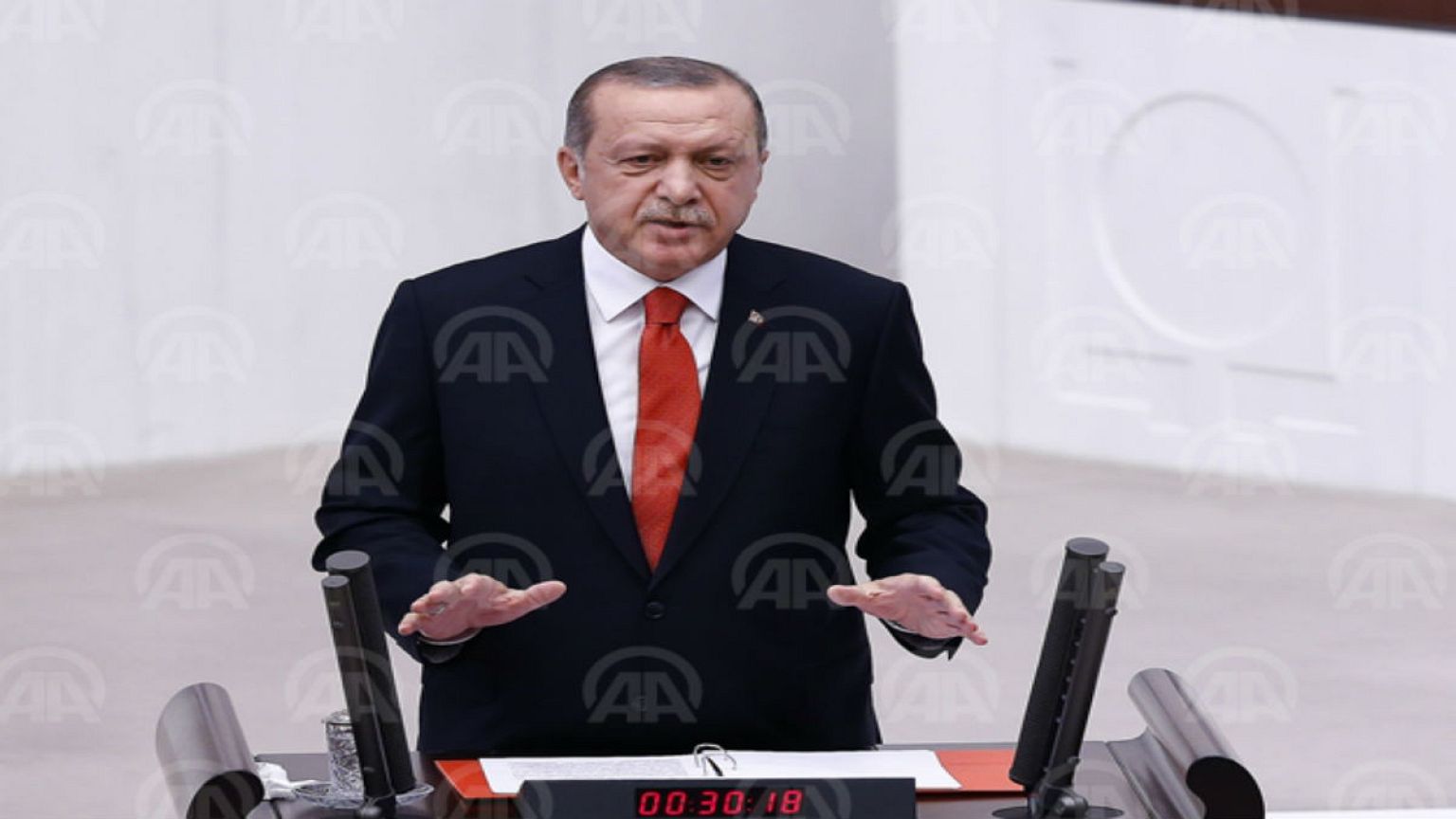Erdoğan'dan Barzani'ye 'yanlıştan dön' çağrısı