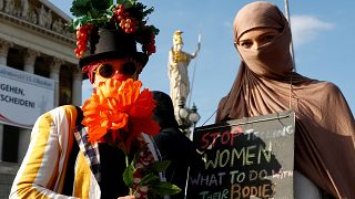 احتجاجات في فيينا مع دخول قانون حظر النقاب حيز التنفيذ
