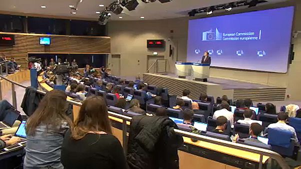 União Europeia condena violência na Catalunha União Europeia condena violência na Catalunha