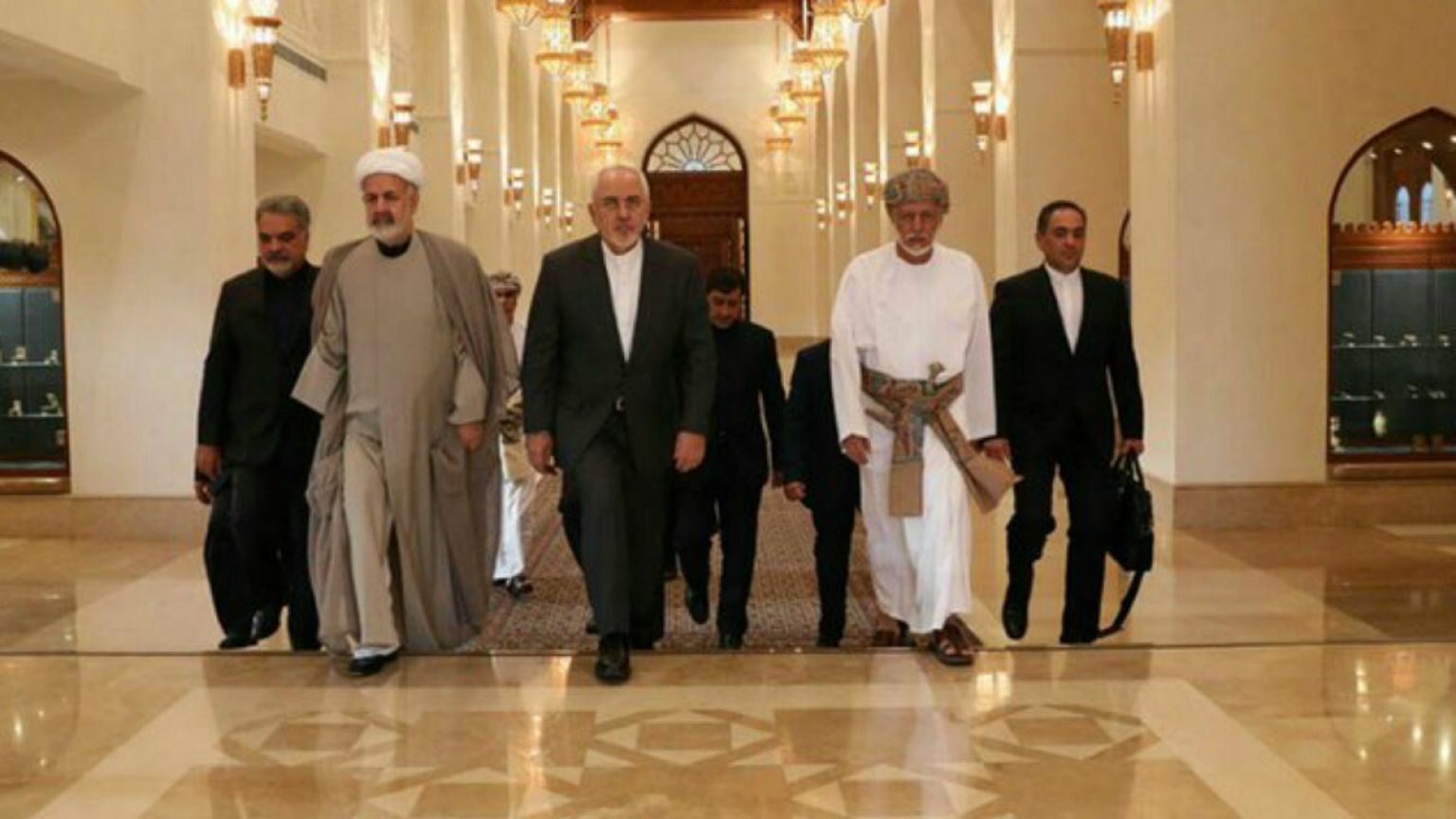 سفر ظریف به عمان و قطر با چه هدفی؟
