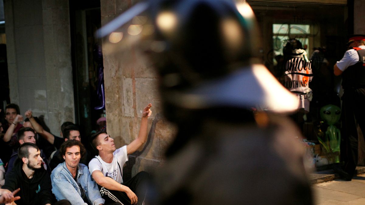 Guardias civiles y policías expulsados de hoteles en Cataluña