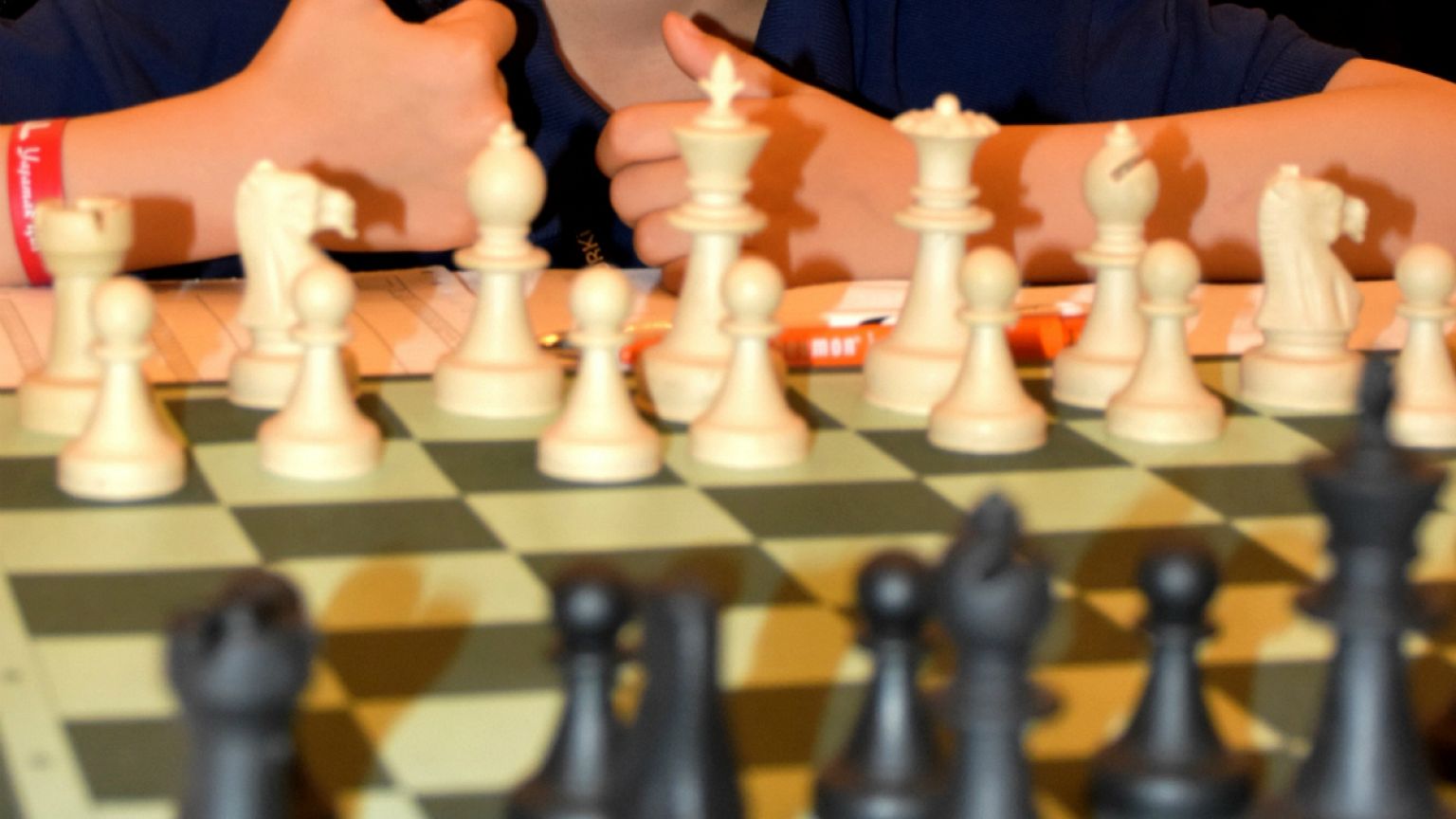 Başörtü giymeyi reddeden İranlı oyuncu ABD takımına katıldı