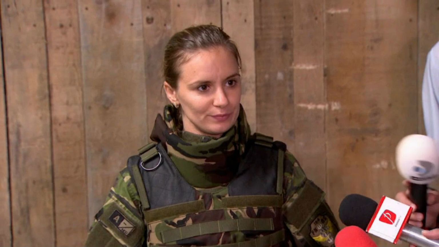 Female soldiers get bulletproof vests adapted for their different shape