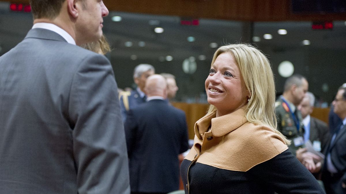 Paesi Bassi, si dimette Ministra della Difesa
