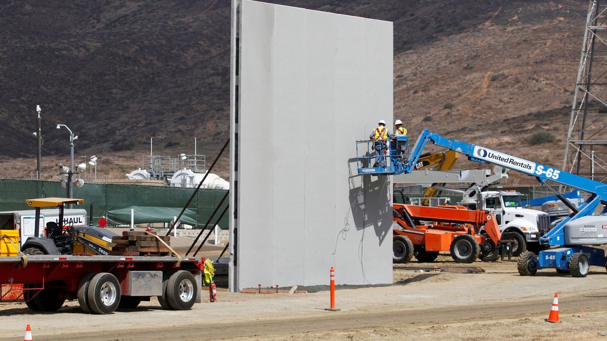 США-Мексика: прототип стены готов