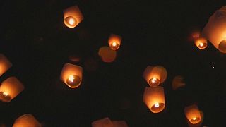 Centenares de linternas en Taiwán como parte del Festival Sky Lantern