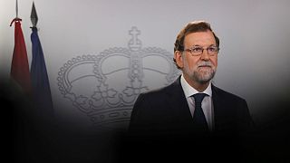 A spanyol alkotmánybíróság felfüggesztette a katalán parlament hétfői ülését