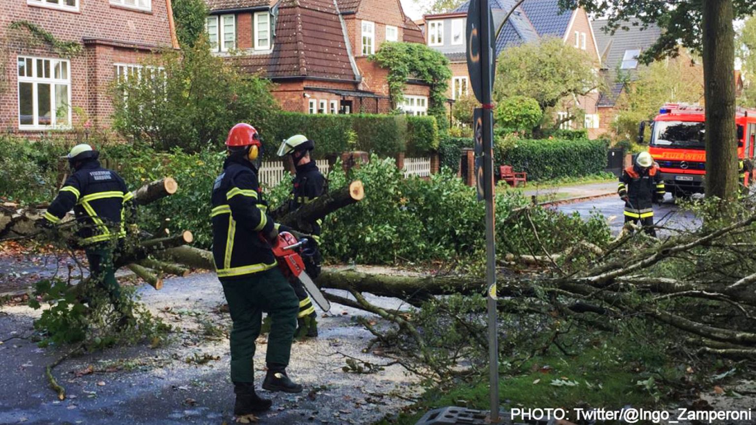 Sturm peitscht über Norddeutschand: 10 Tweets zu #Xavier