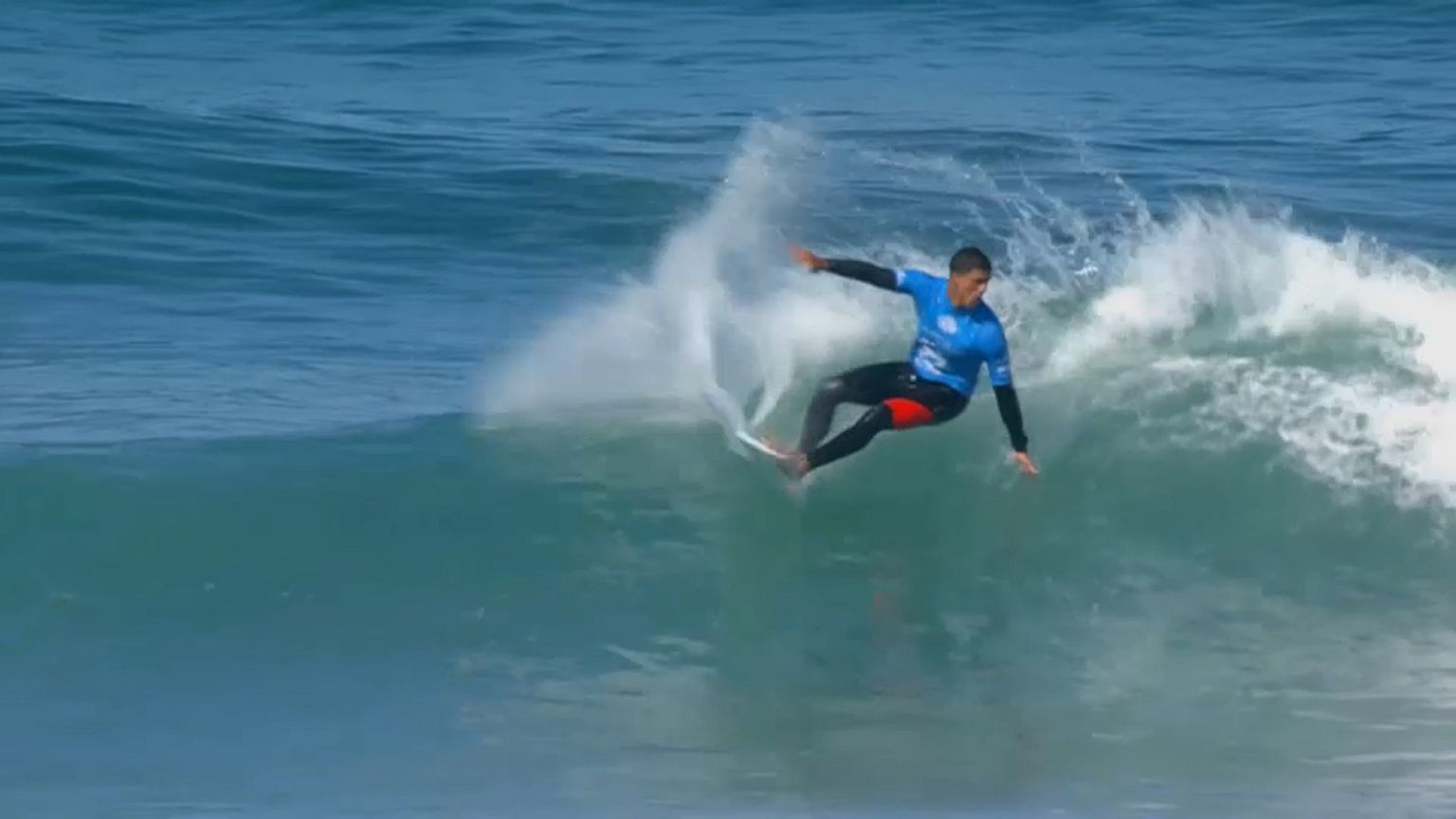 Ezekiel Lau vence nas ondas do Guincho
