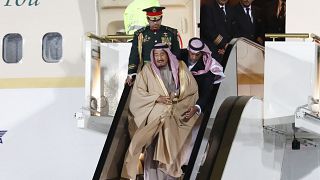 Suudi Kral Salman'ın yürüyen altın merdiveni bozuldu