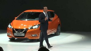 Renault: metà della produzione sarà elettrica