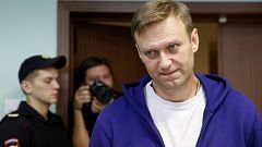 Навального оставили под арестом