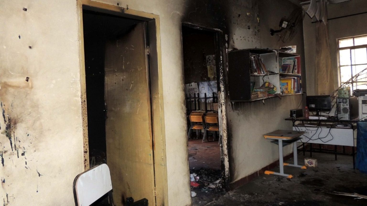 Minas Gerais: Crianças e educadora mortas em incêndio provocado
