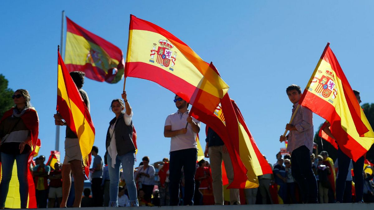 اسپانیا؛ سپیدپوشان خواهان گفتگو میان دولت مرکزی و جدایی‌طلبان شدند