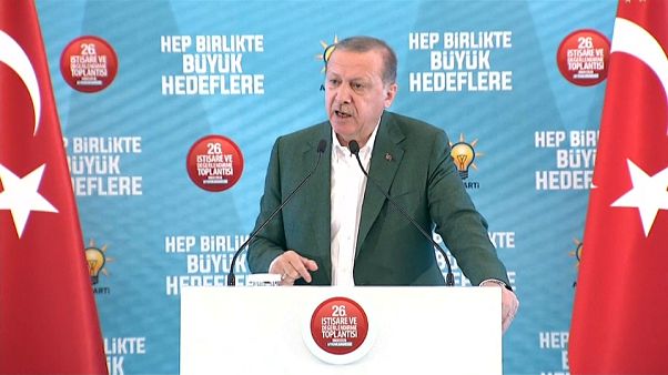 Erdoğan: İdlib'de ciddi bir harekat var ve devam edecek Erdoğan: İdlib'de ciddi bir harekat var ve devam edecek