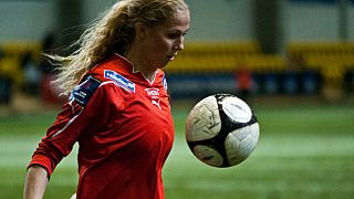 Norveç kadın ve erkek futbolculara eşit maaş ödeyecek