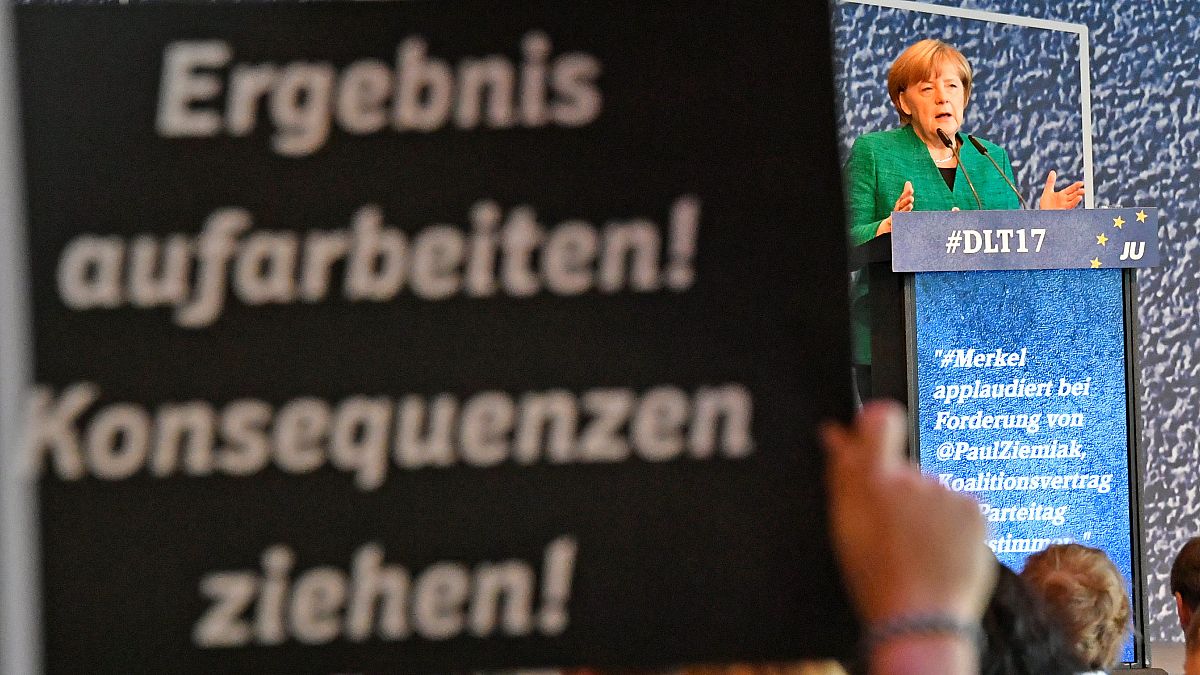 German chancellor in crunch coalition talks