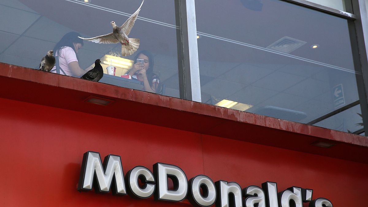 أزمة في سلسلة مطاعم "ماكدونالدز" بسبب صلصة