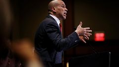Image: Presidential Candidates Cory Booker And Amy Klobuchar Speak At Machi