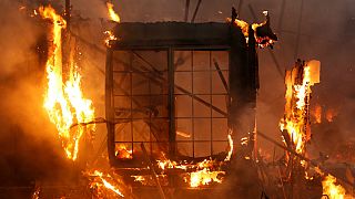 Kalifornische Buschfeuer: Zahlreiche Häuser zerstört