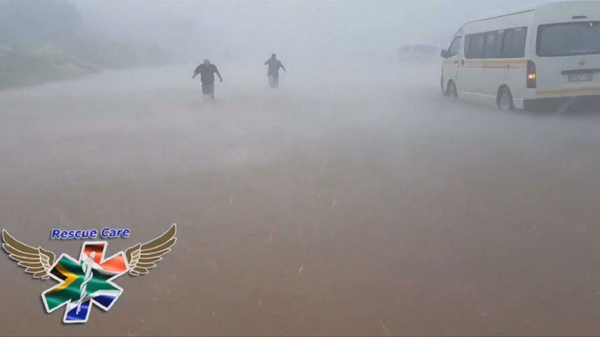 Tempestades em Durban e Joanesburgo