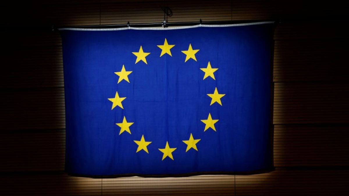 الاتحاد الأوروبي يسعى إلى إعادة فتح سفارته في ليبيا