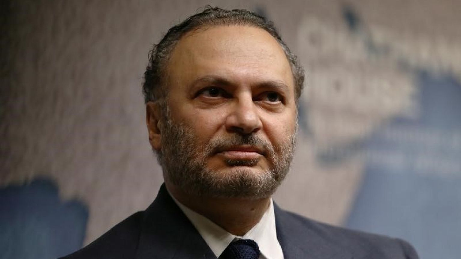 الإمارات:على قطر أن تنبذ "التطرف" لاستضافة كأس العالم