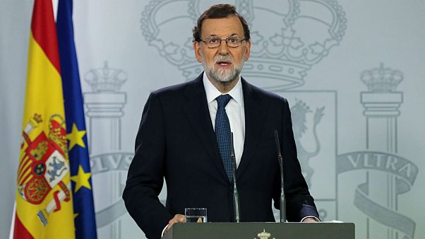 Rajoy si prepara ad applicare l'articolo 155. "Puigdemont confermi l'indipendenza" Rajoy si prepara ad applicare l'articolo 155. "Puigdemont confermi l'indipendenza"