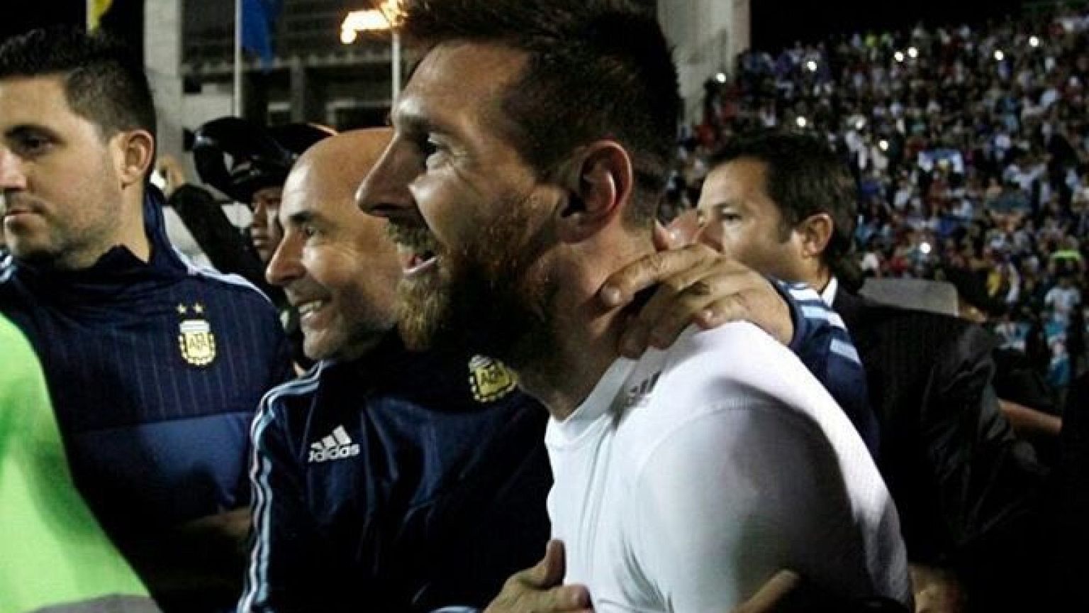 بالفيديو: ميسي يرقص فرحة لتأهل منتخب بلاده
