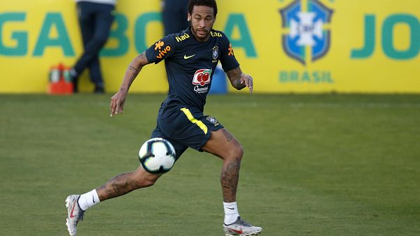 Image: Neymar Image: Neymar