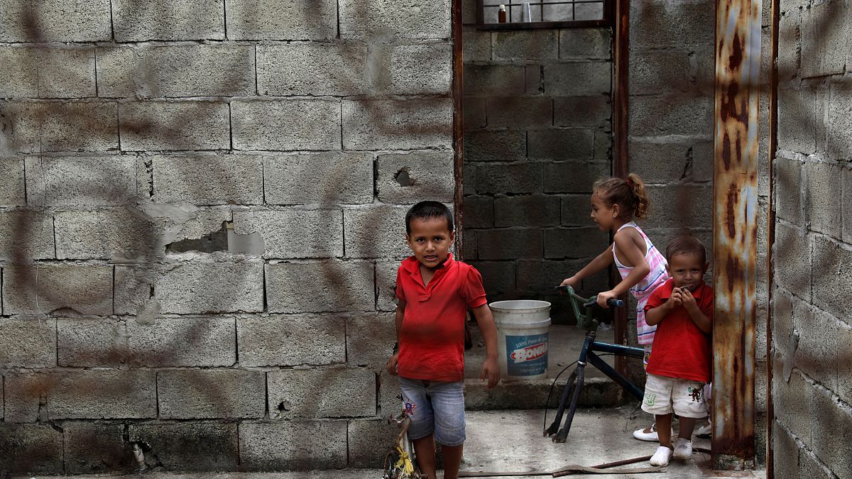 Βενεζουέλα: Η αδιέξοδη επιλογή της μετανάστευσης