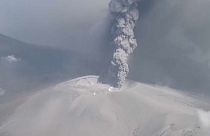 Japonya'daki yanardağ 6 yıl aradan sonra aktif hale geçti