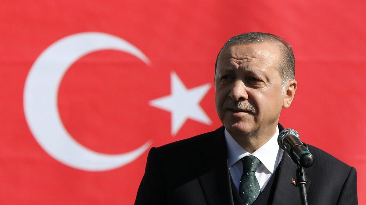 Erdoğan: ABD'nin SIG Sauer silahlarını artık kullanmayacağız