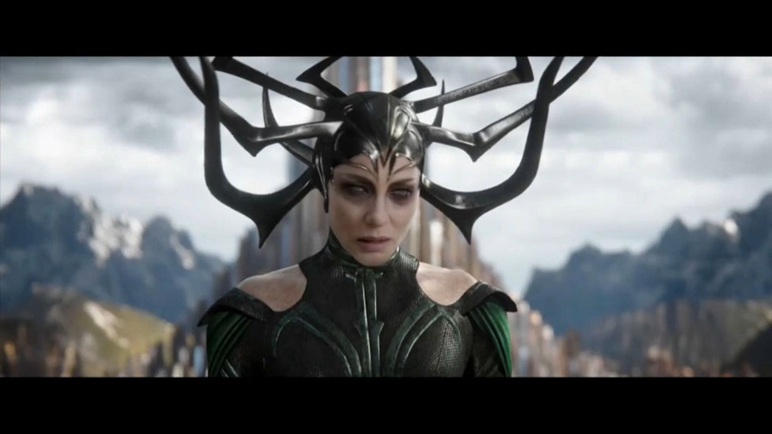 Cate Blanchett aterroriza "Thor: Ragnarok"