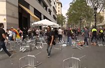 ¿Quiénes están detrás de la violenta pelea de las sillas en Barcelona?