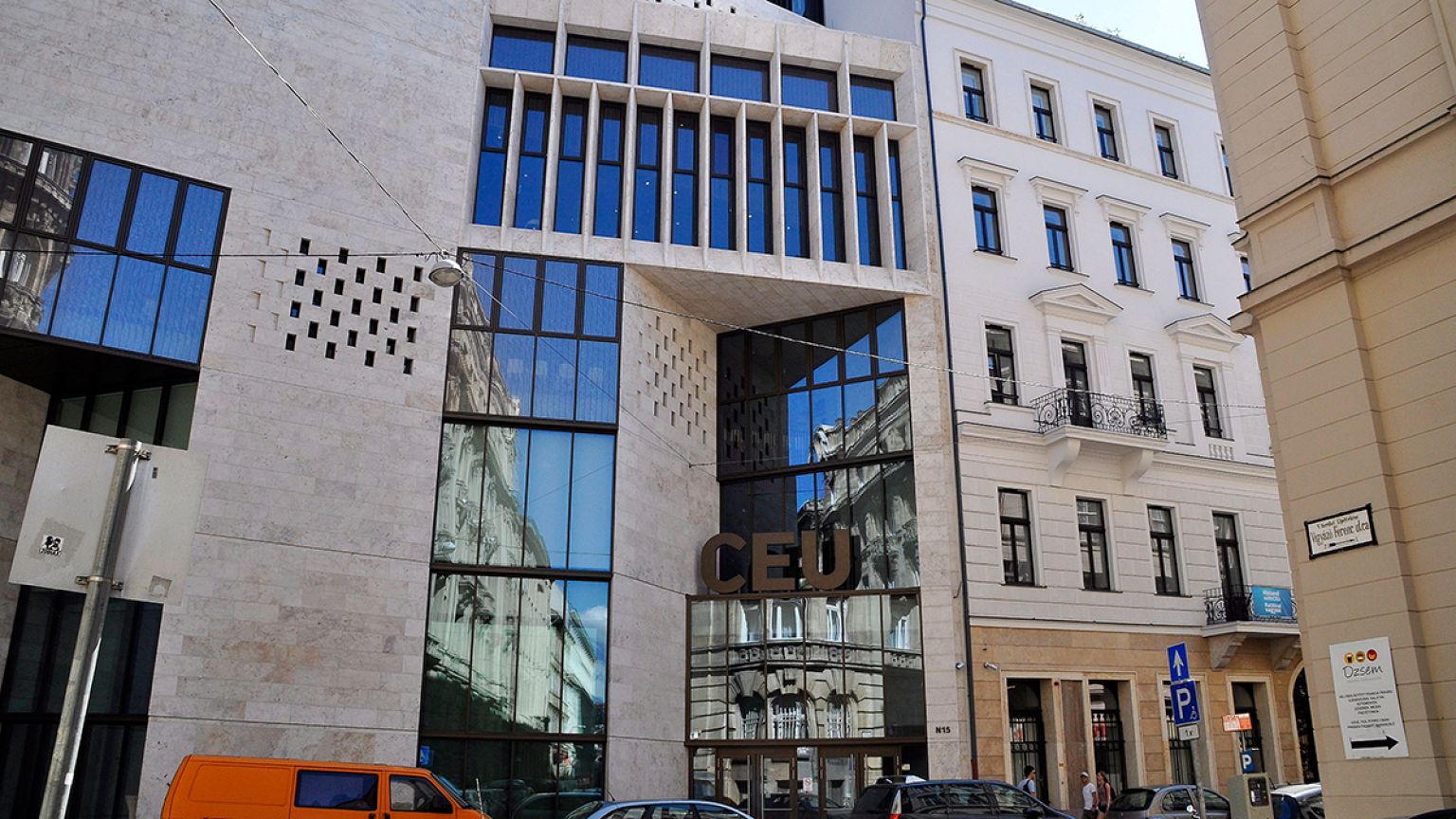 Haladékot kapott a CEU a magyar kormánytól