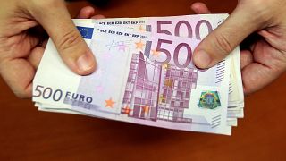 عاطل عن العمل يلعب اليانصيب ويفوز ب 6 ملايين يورو